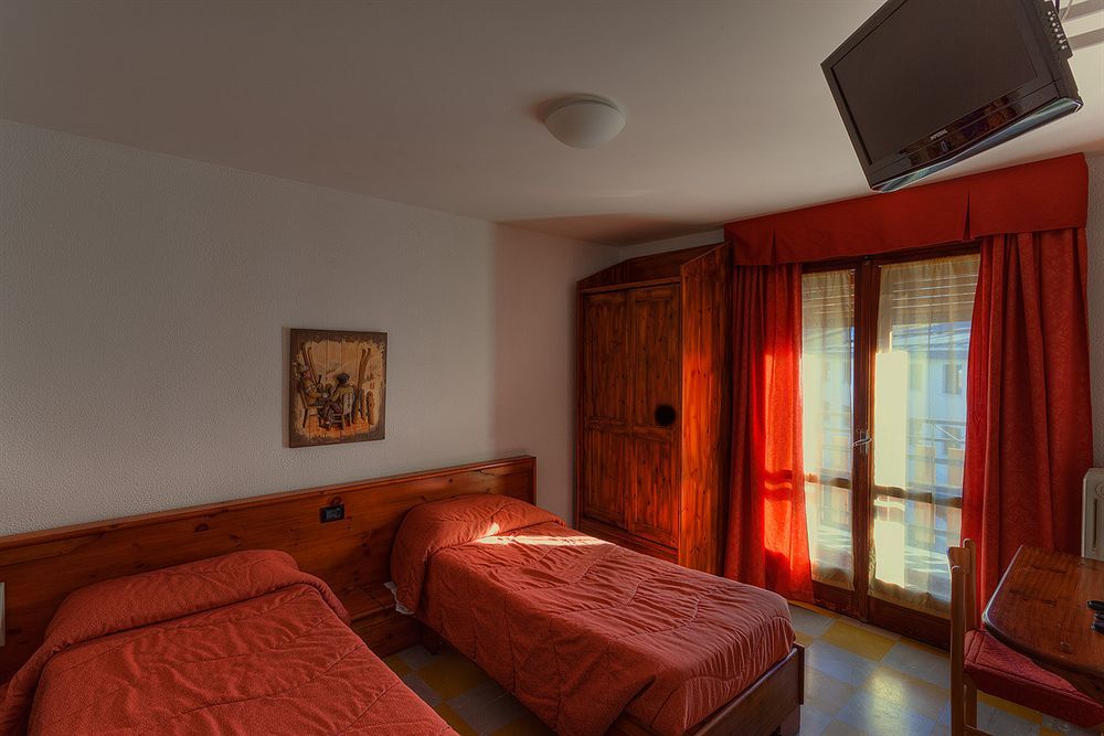 Hotel Sauze เซาเซดุลซ์ ภายนอก รูปภาพ