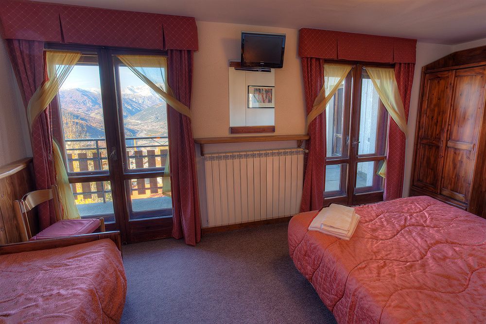 Hotel Sauze เซาเซดุลซ์ ภายนอก รูปภาพ