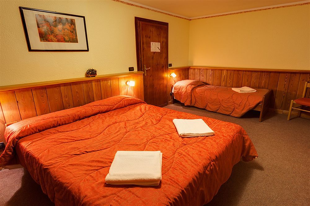 Hotel Sauze เซาเซดุลซ์ ภายนอก รูปภาพ
